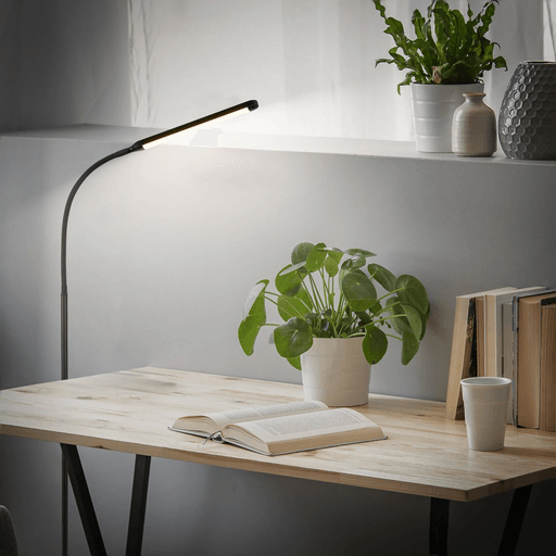 Briloner LED-gulvlampe Mura, svart