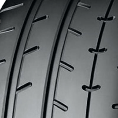 Yokohama Advan A052 245/35 ZR20