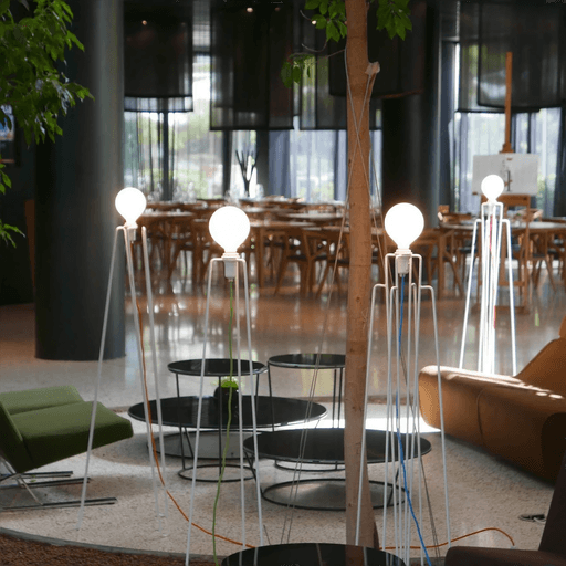 Grupa Modell M2 LED-gulvlampe