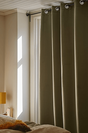 Jotex KYLIE blendingsgardin med maljer