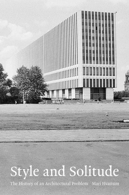 Style and Solitude av Mari Hvattum