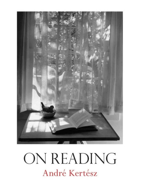 On Reading av Andre Kertesz