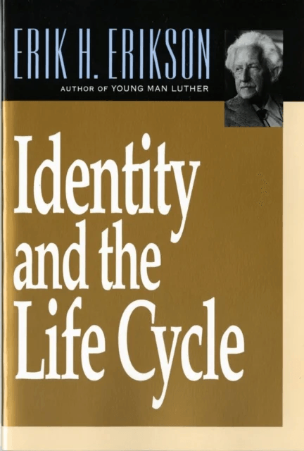 Identity and the Life Cycle av Erik H. Erikson