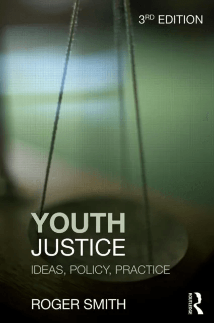 Youth Justice av Roger Smith