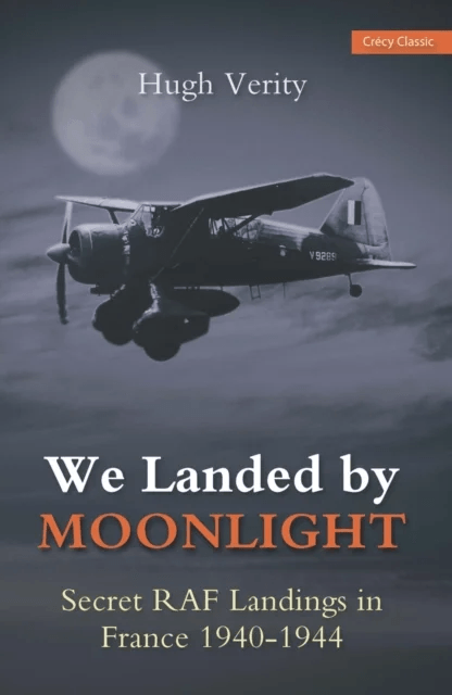 We Landed By Moonlight av Hugh (Author) Verity