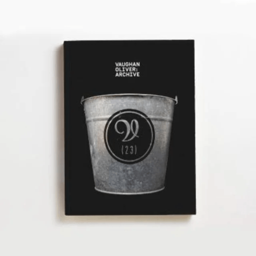 Vaughan Oliver Archive av Tony Brook, Adrian Shaughnessy