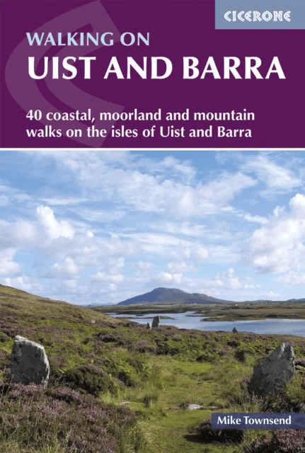 Walking on Uist and Barra av Mike Townsend