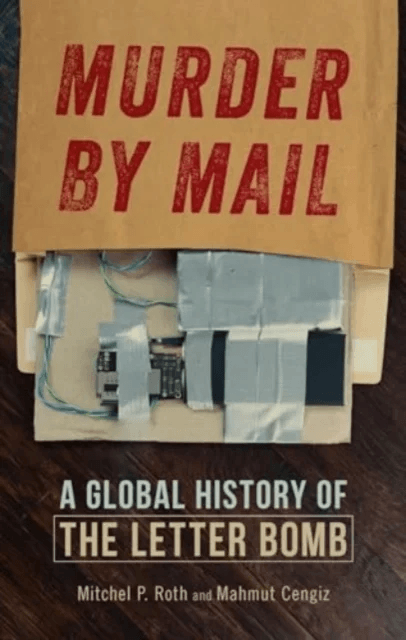 Murder by Mail av Mitchel P. Roth, Mahmut Cengiz