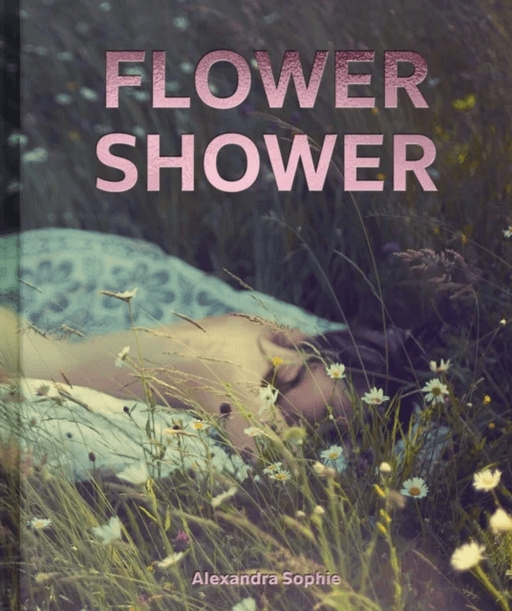 Flower Shower av Alexandra Sophie