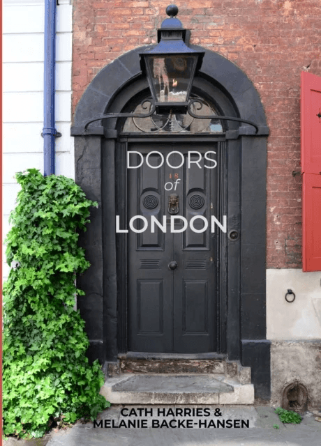 Doors of London av Melanie Backe-Hansen