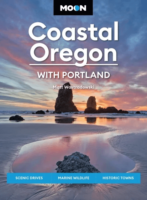 Moon Coastal Oregon: With Portland av Matt Wastradowski