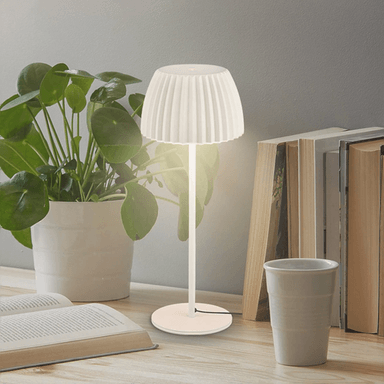 Briloner LED-bordlampe Loca, gammel hvit