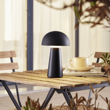 Lindby Zyre LED bordlampe, svart