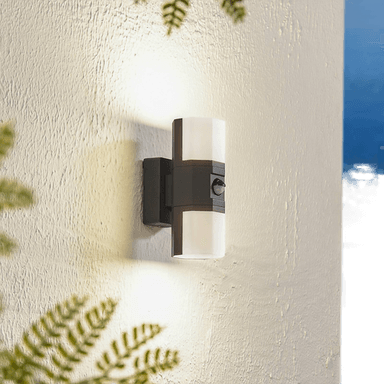 Lindby Alaric LED-vegglampe med sensor
