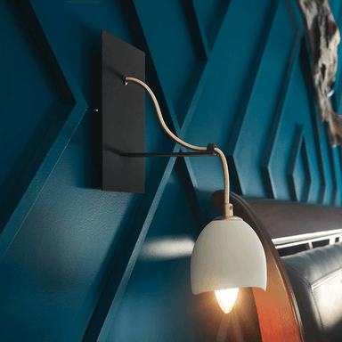 Quintiesse Vegglampe Nula skjellhvit/gull