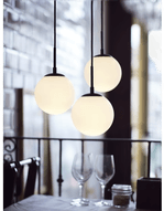 Nielsen Chicago 30 Café pendel, opal/svart