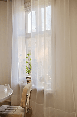 Jotex GULLI nettinggardin 2-pakke