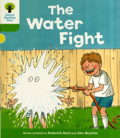 Oxford Reading Tree: Level 2: More Stories A: The Water Fight av Roderick Hunt