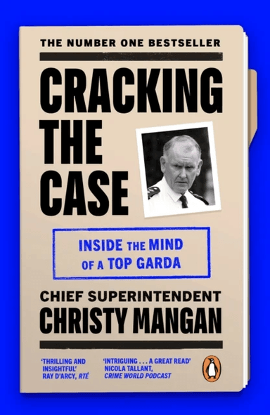 Cracking the Case av Christy Mangan