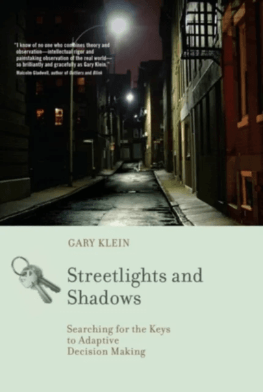 Streetlights and Shadows av Gary A. (Dr.) Klein