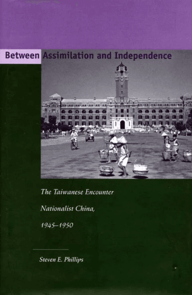 Between Assimilation and Independence av Steven E. Phillips