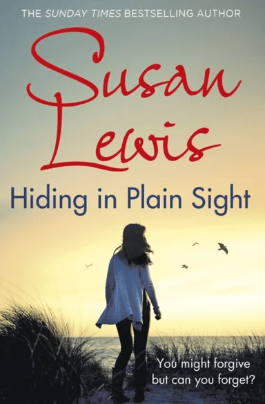 Hiding in Plain Sight av Susan Lewis