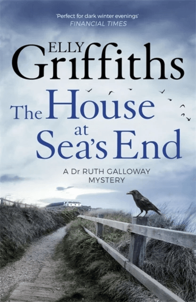 The House at Sea's End av Elly Griffiths