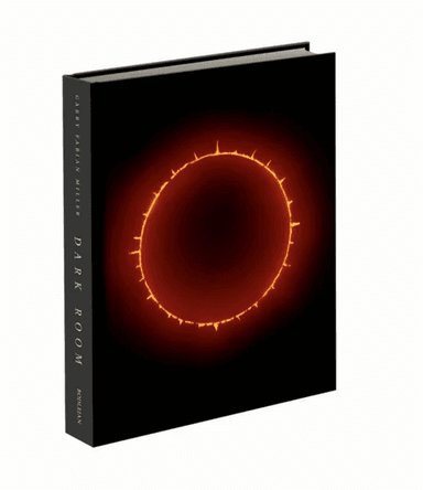 Dark Room av Garry Fabian Miller