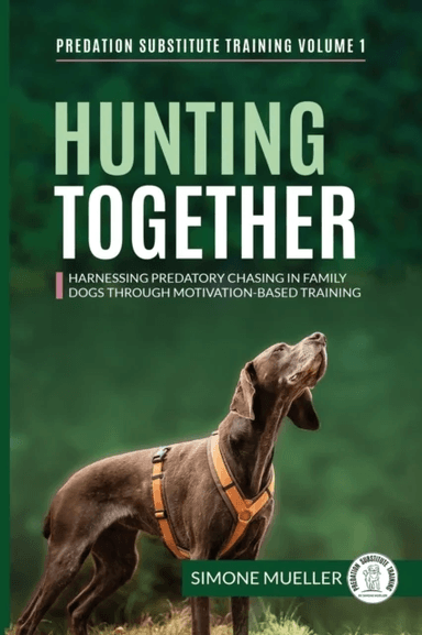 Hunting Together: Harnessing Predatory Chasing in av Simone Mueller