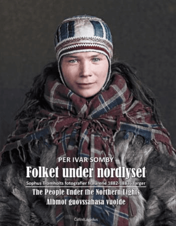 Folket under nordlyset = People under the northern lights = Álbmot guovssahasa vuolde av Per Ivar Somby