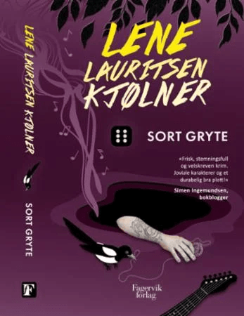 Sort gryte av Lene Lauritsen Kjølner