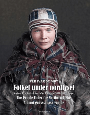 Folket under nordlyset = People under the northern lights = Álbmot guovssahasa vuolde av Per Ivar Somby